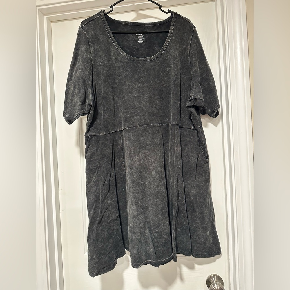 Torrid Acid wash tshirt dress Size 5 (with pockets!)